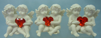 TLH687   Сувенир из полистоуна Два ангелочка с красным сердцем   набор3шт