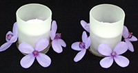 TLV133   HYGR6618purple   Подсвечник со свечой Цветы , две свечи, матовые цветы, фиолетовый